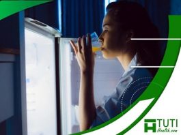 Có nên uống nước cam vào buổi tối không ?