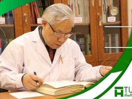 Sau khi nghỉ hưu, Thầy thuốc ưu tú - bác sĩ Nguyễn Phương Hồng chuyển về công tác tại Phòng khám Nam khoa 12 Kim Mã với mong muốn tiếp tục góp sức mình chăm sóc sức khỏe nam giới Việt