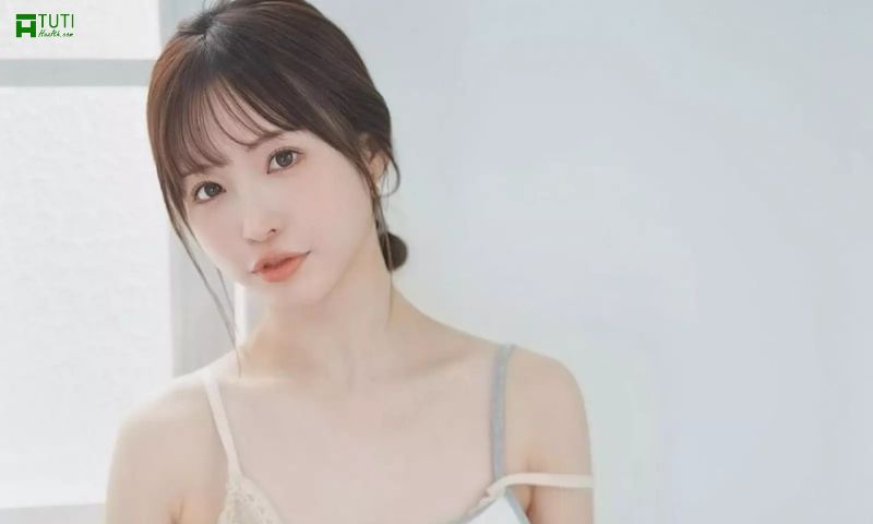 Moe Amatsuka đã có hơn 10 năm gắn bó với ngành công nghiệp AV Nhật Bản